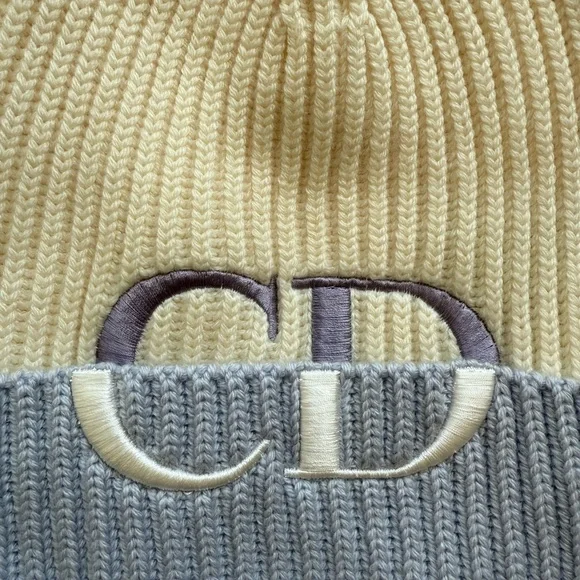 NWT Dior Cream and Lavender Knit Beanie - Picture 3 of 5